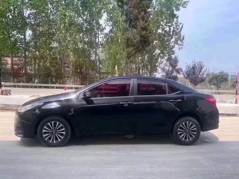 济南17年丰田卡罗拉4