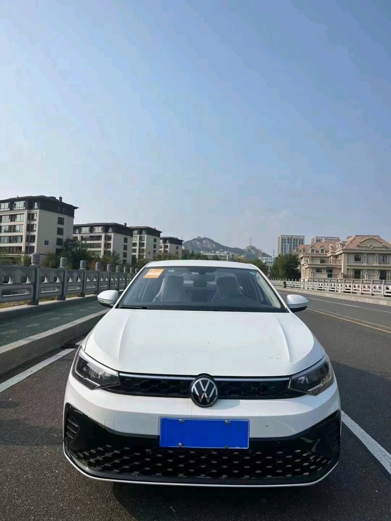 枣庄23年大众朗逸1
