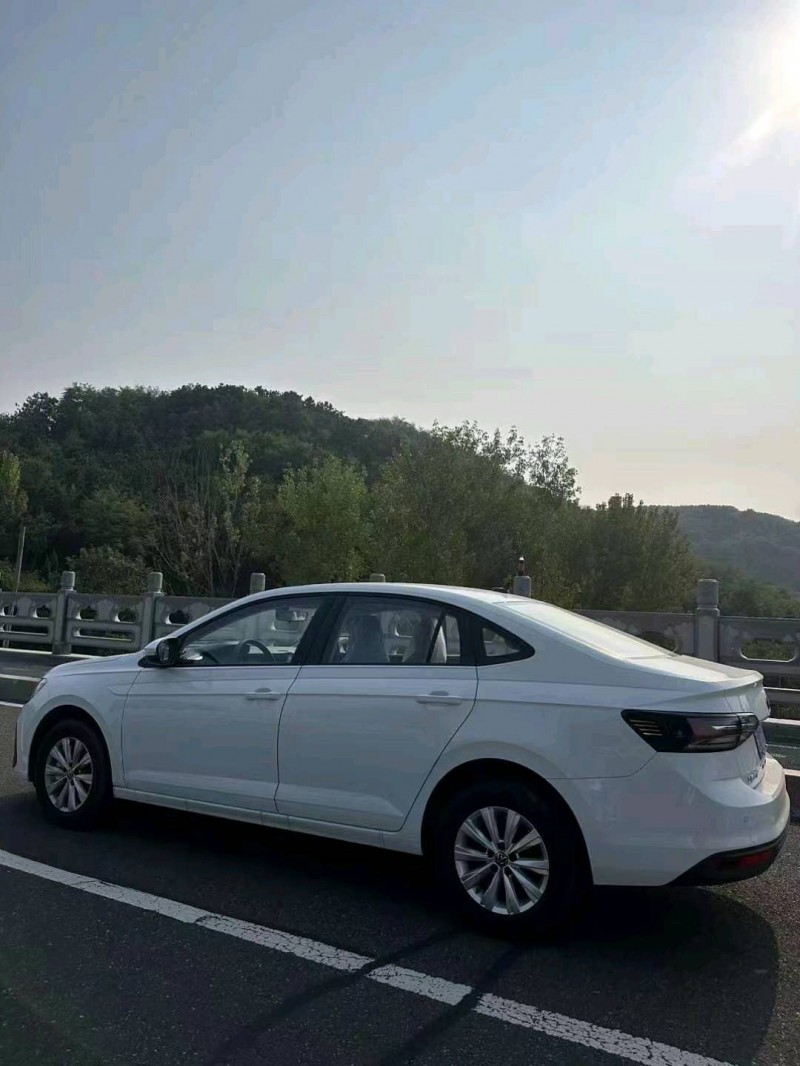 枣庄23年大众朗逸9