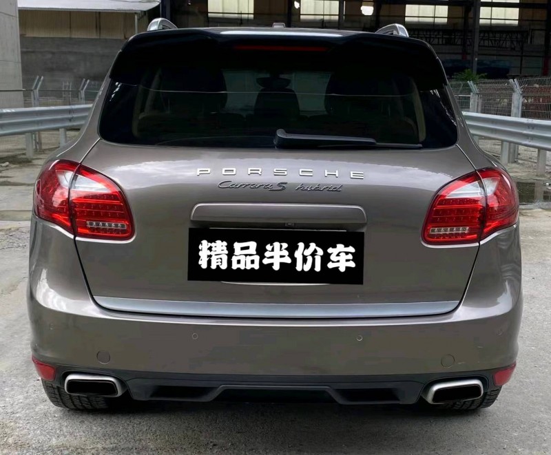 广州13年保时捷卡宴8
