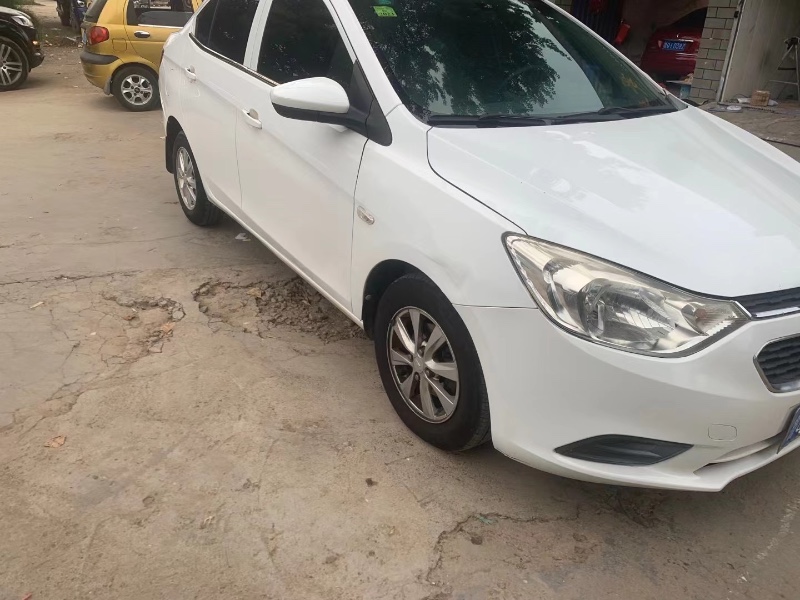 临沂15年雪佛兰赛欧5