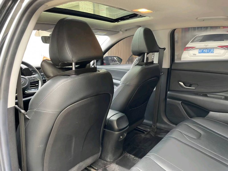 保定22年现代伊兰特8