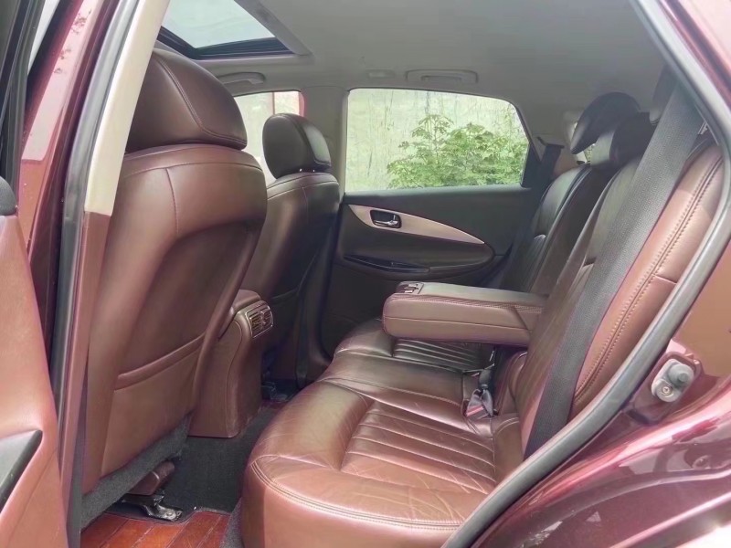 青岛14年英菲尼迪QX50(进口)6