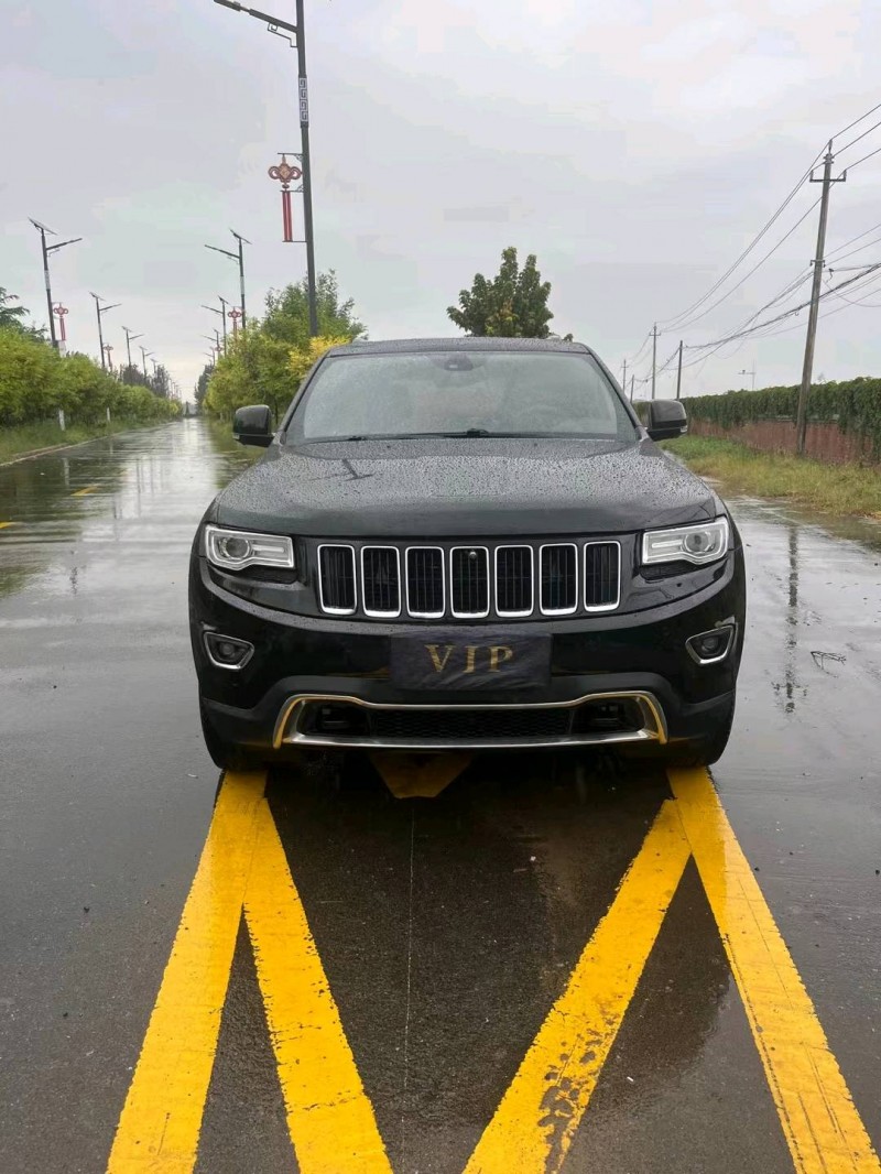 鄭州16年Jeep大切諾基1