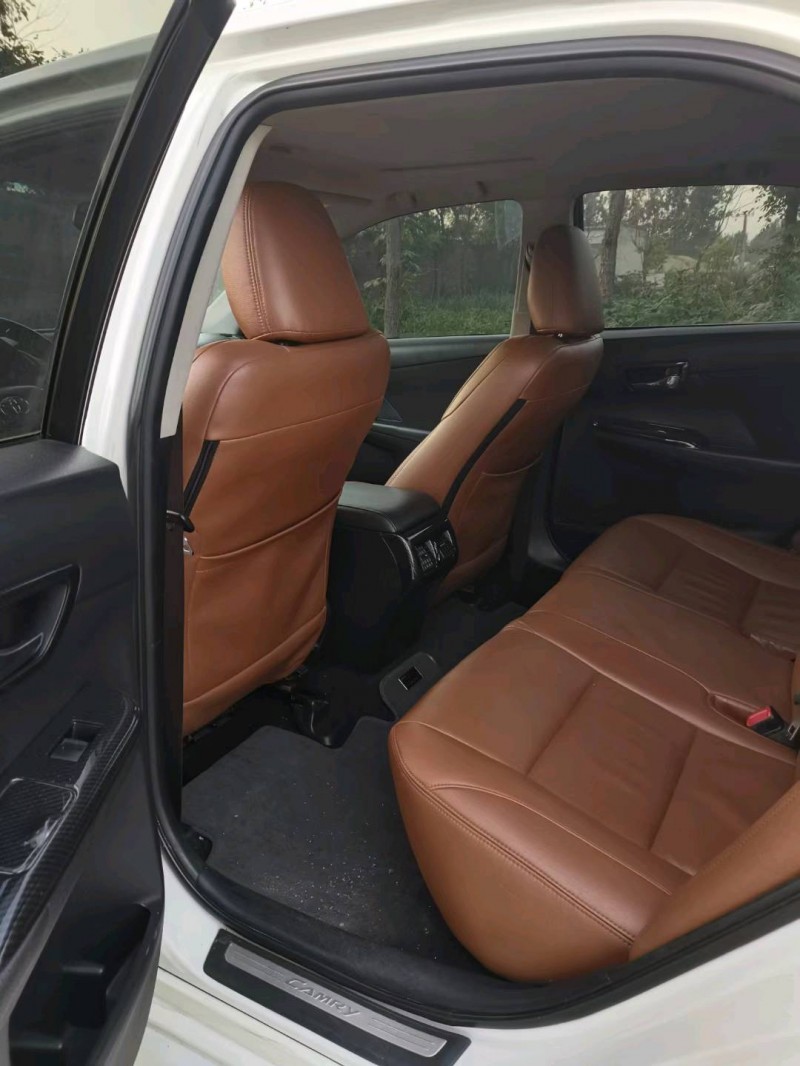 保定14年丰田凯美瑞4