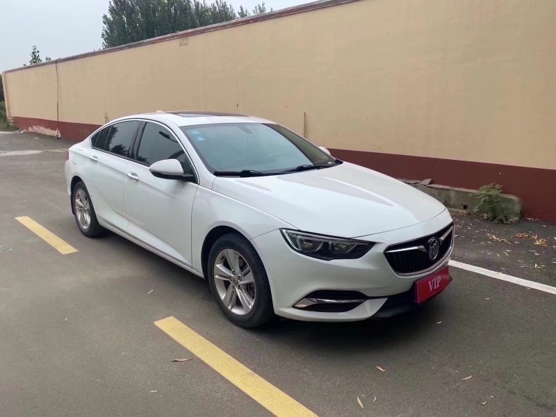 青岛18年别克君威3