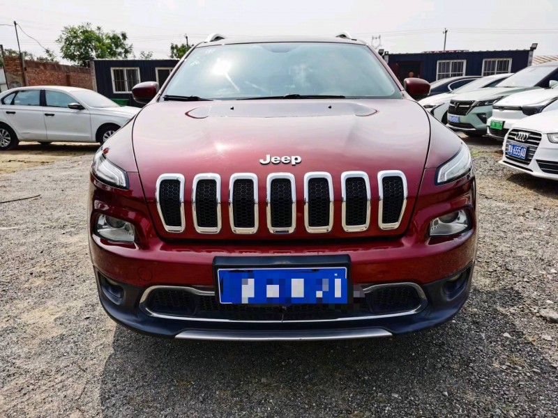 保定17年Jeep自由光1