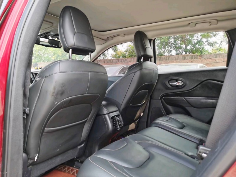 保定17年Jeep自由光5