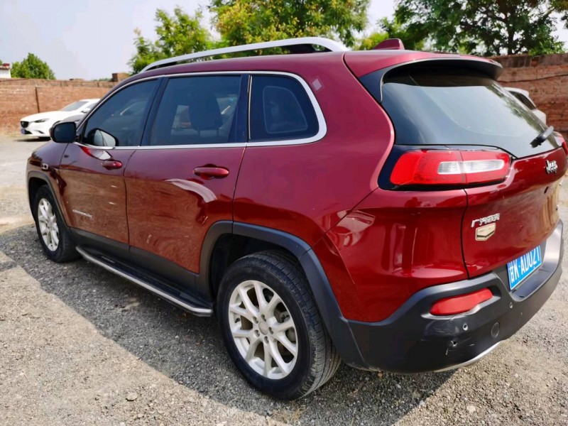 保定17年Jeep自由光7