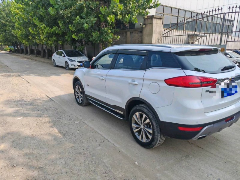 保定17年吉利博越4