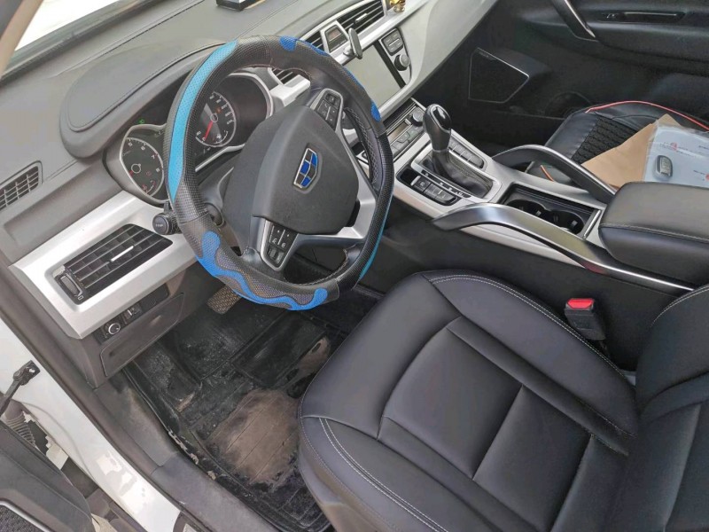 保定17年吉利博越7