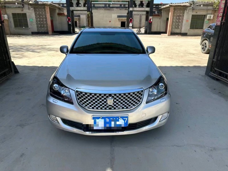 保定11年丰田皇冠1