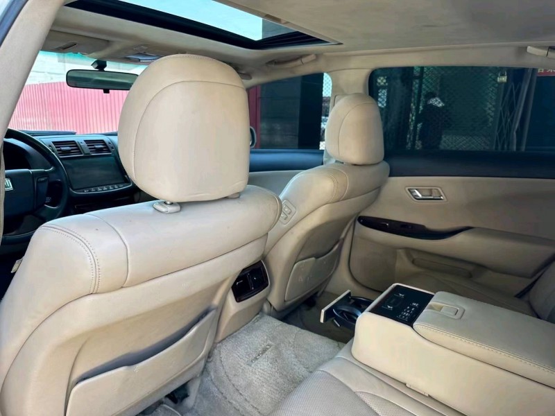 保定11年丰田皇冠4