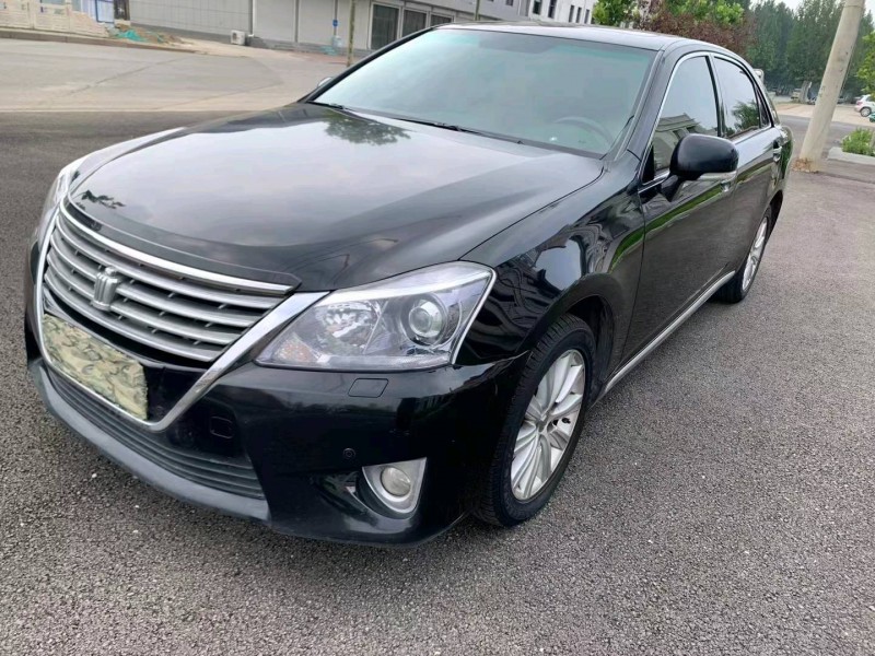 邯郸13年丰田皇冠3