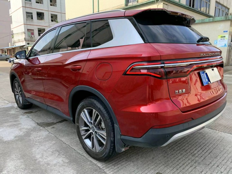 中山19年比亚迪宋5