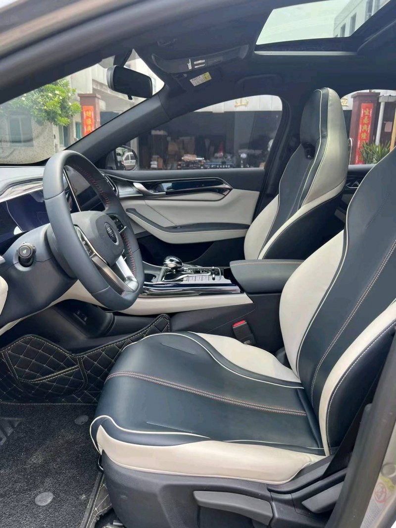 中山22年比亚迪秦8