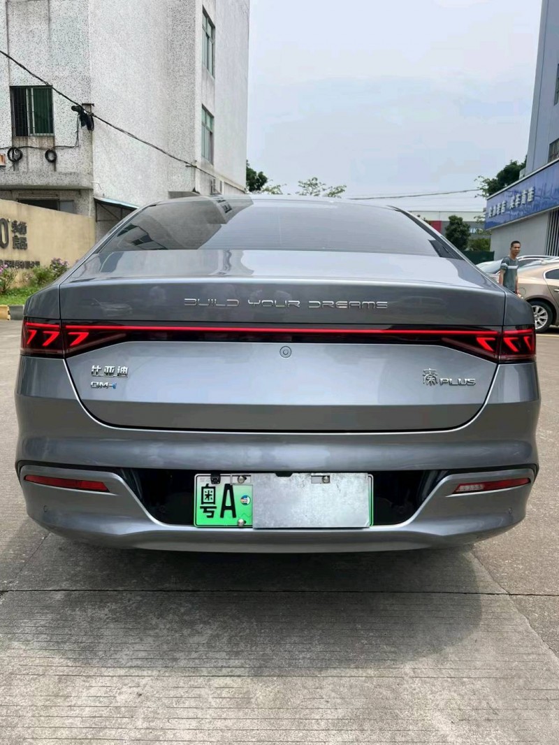 中山22年比亚迪秦9