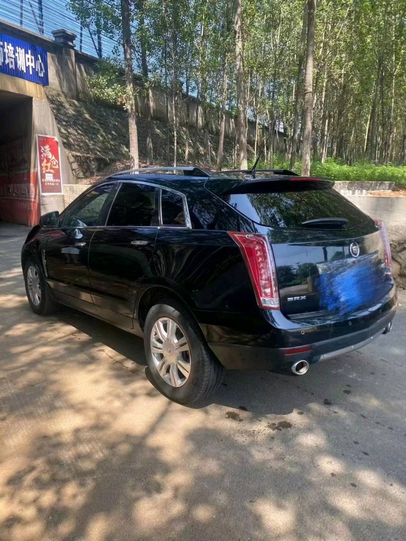 邯郸13年凯迪拉克SRX8
