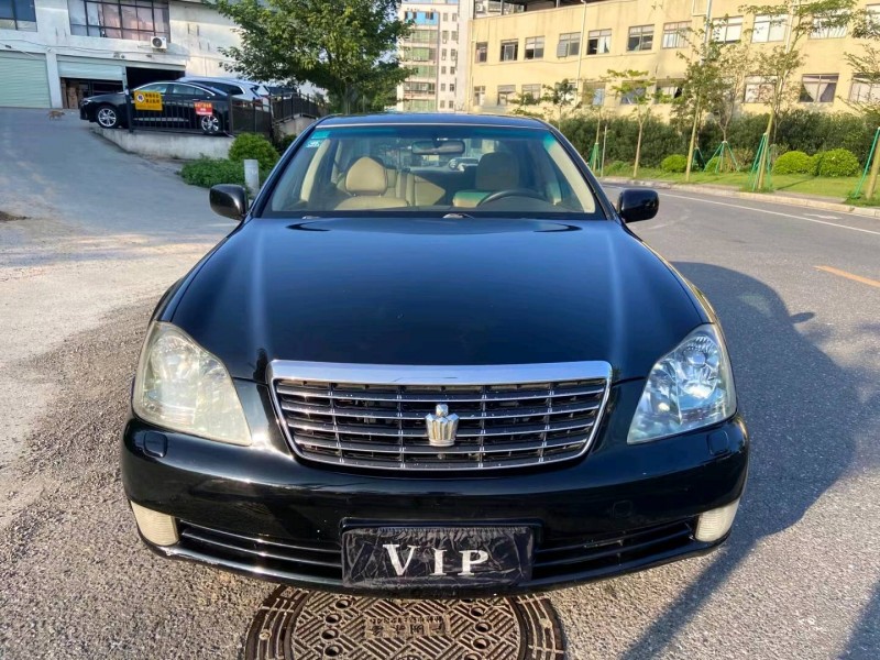 广州05年丰田皇冠1
