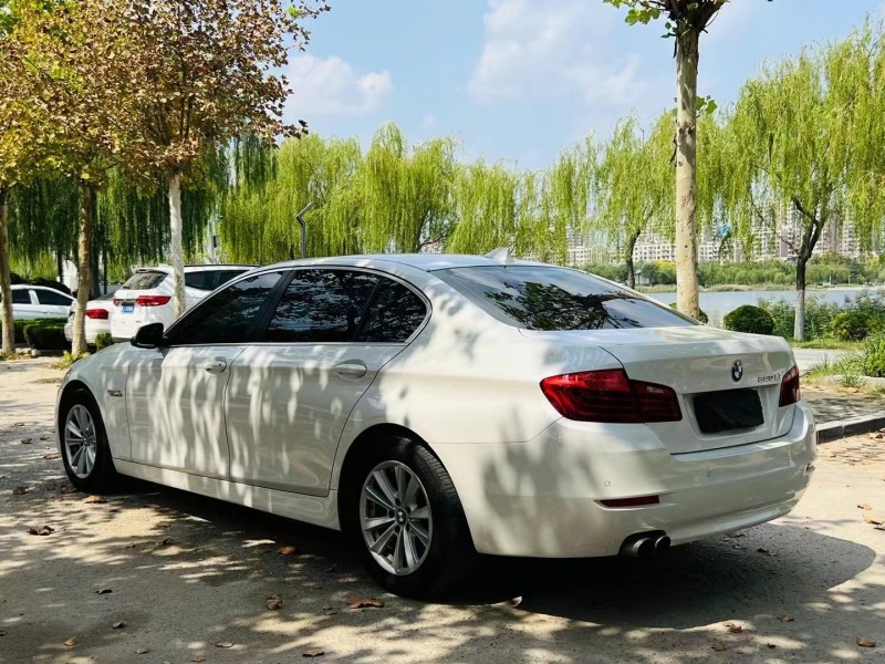 济宁17年宝马5系4