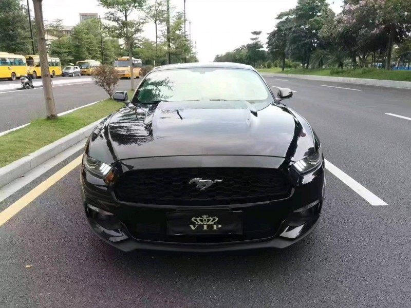 珠海17年福特野马1