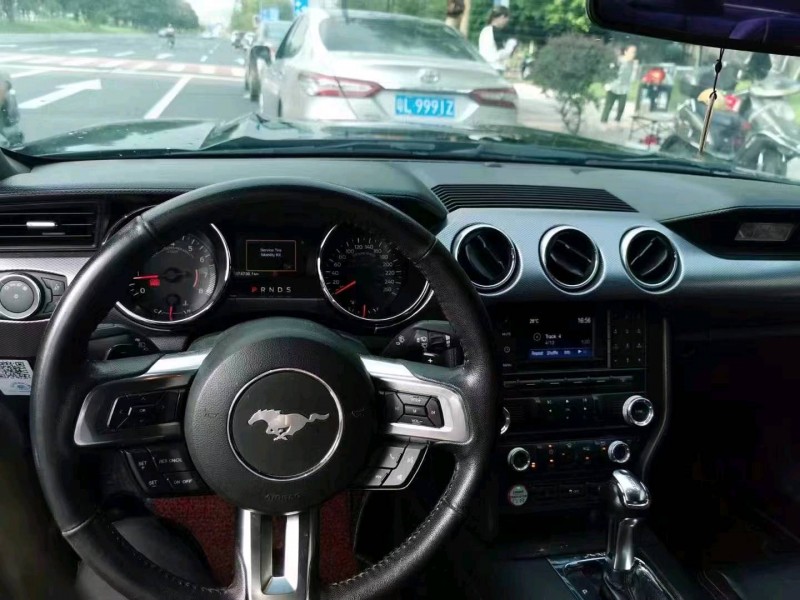 珠海17年福特野马5