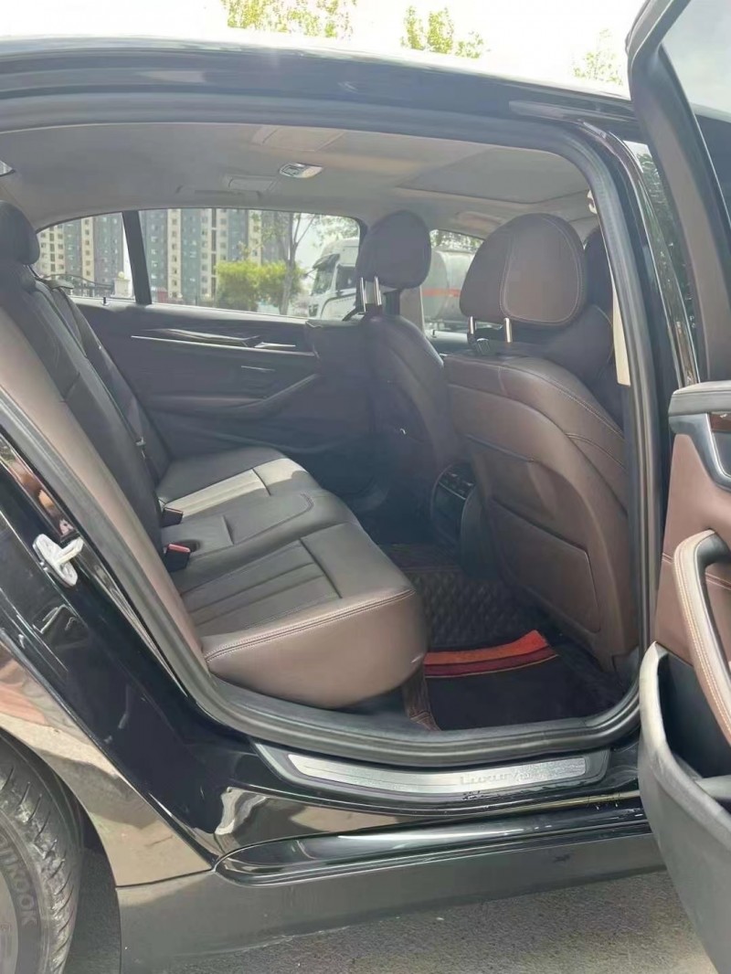 济宁19年宝马5系4