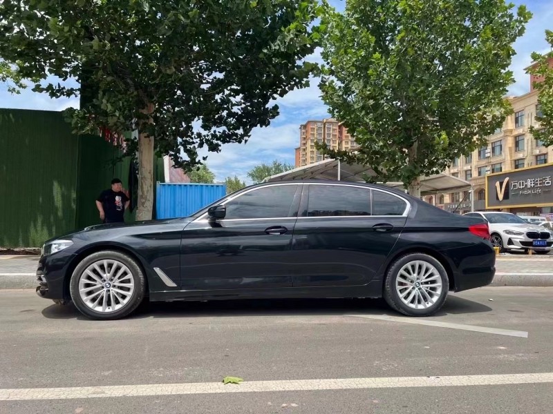 济宁19年宝马5系5