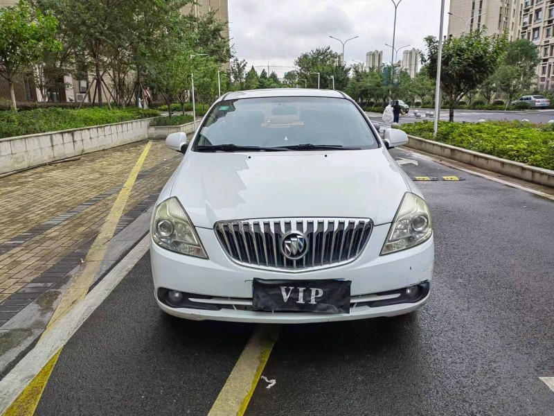 苏州14年别克凯越1