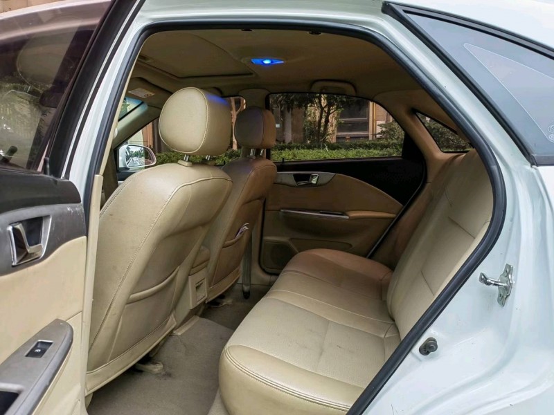 苏州14年别克凯越6