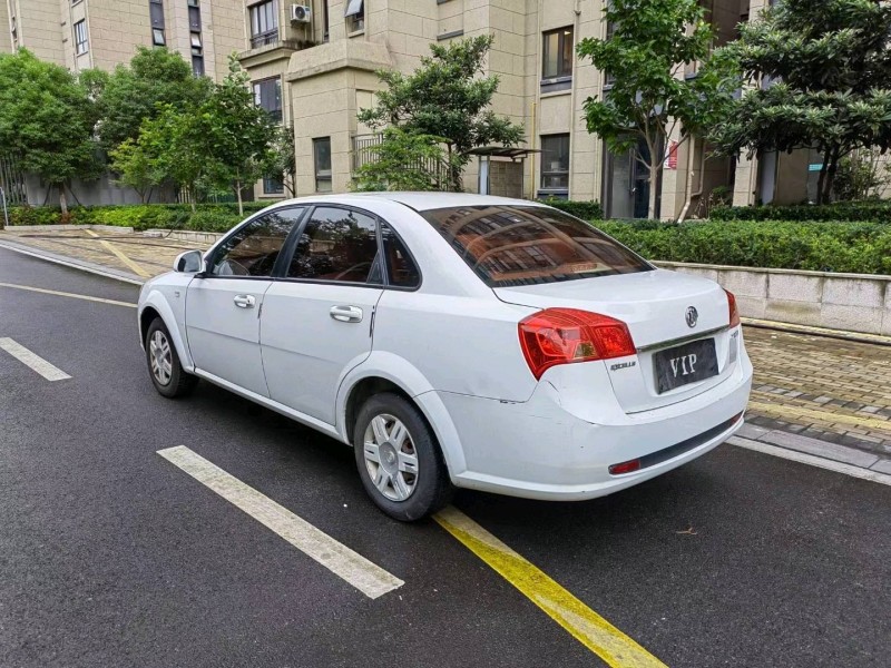 苏州14年别克凯越8