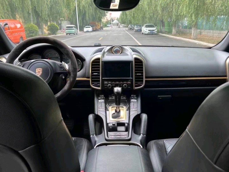 枣庄14年保时捷卡宴5
