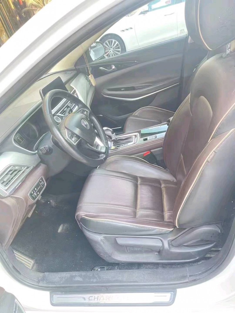 邯郸18年长安汽车睿骋CC5