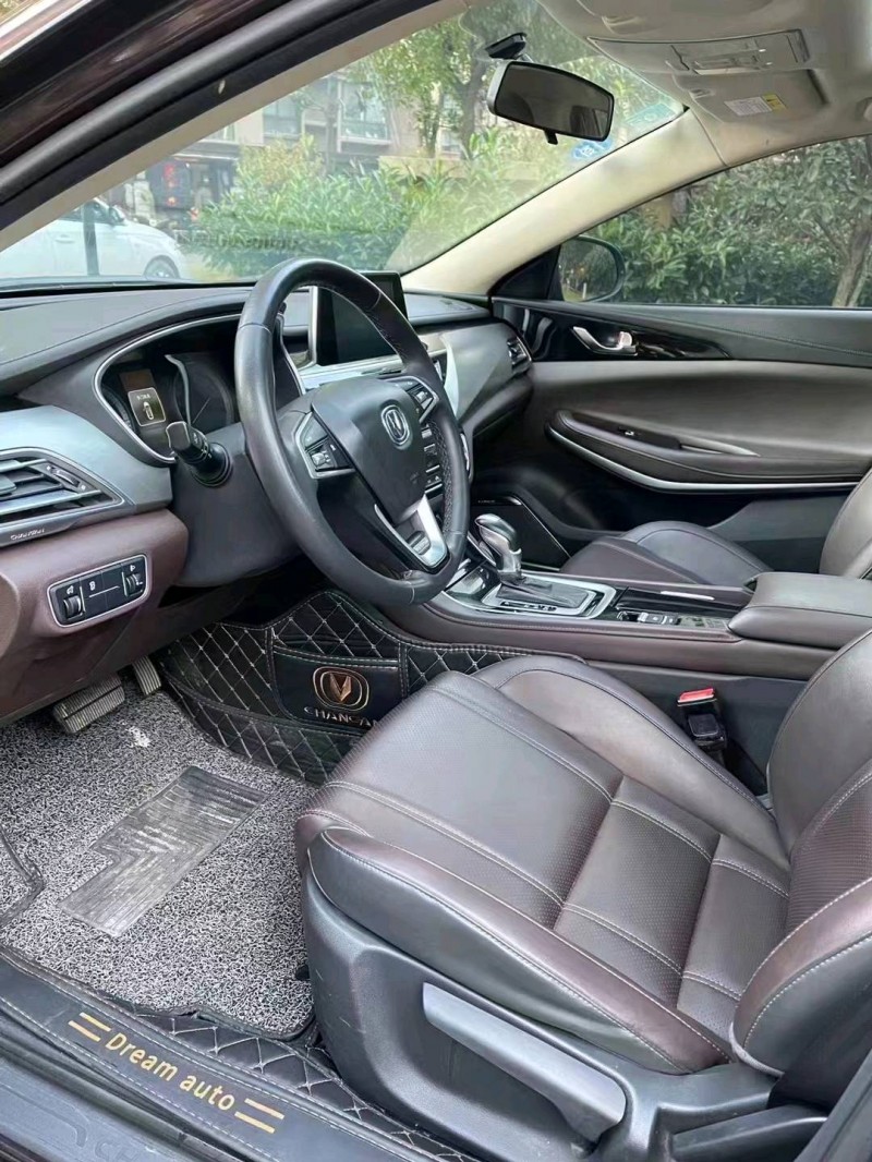 邢台19年长安汽车睿骋CC7