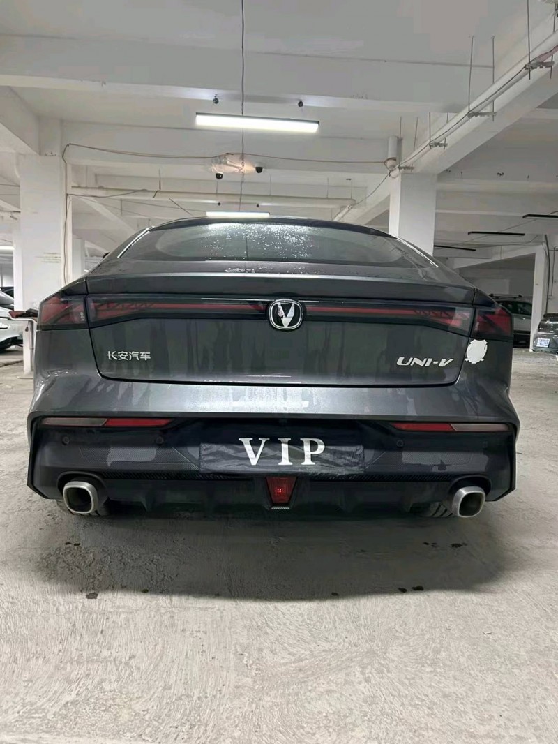 六盘水23年长安汽车UNI-V9
