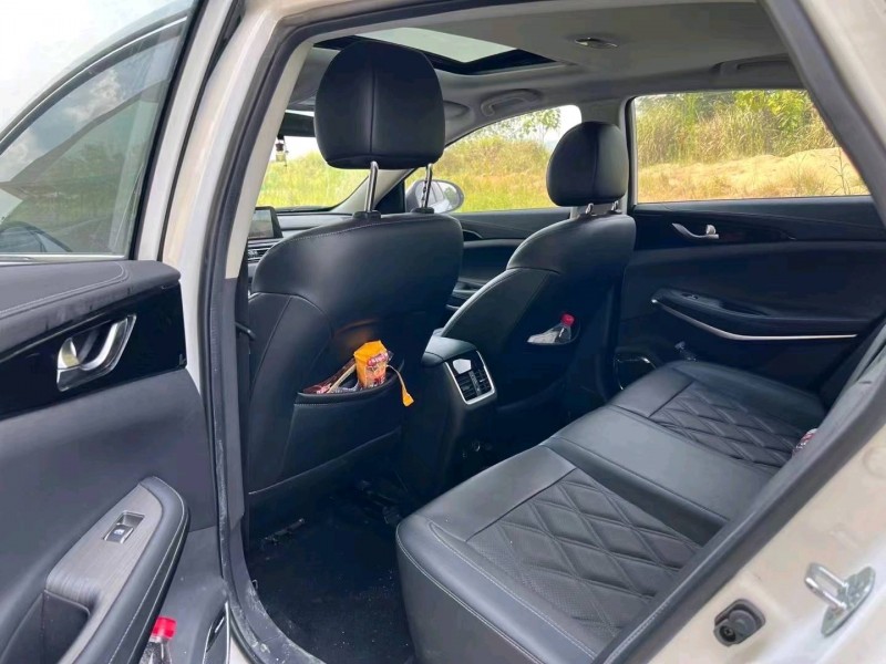 汕头22年长安汽车锐程CC5