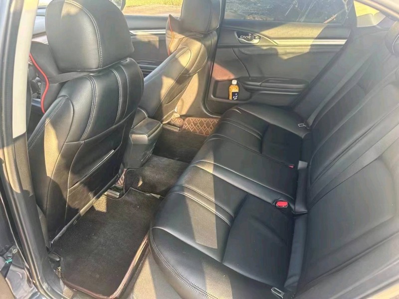 汕头18年本田思域5