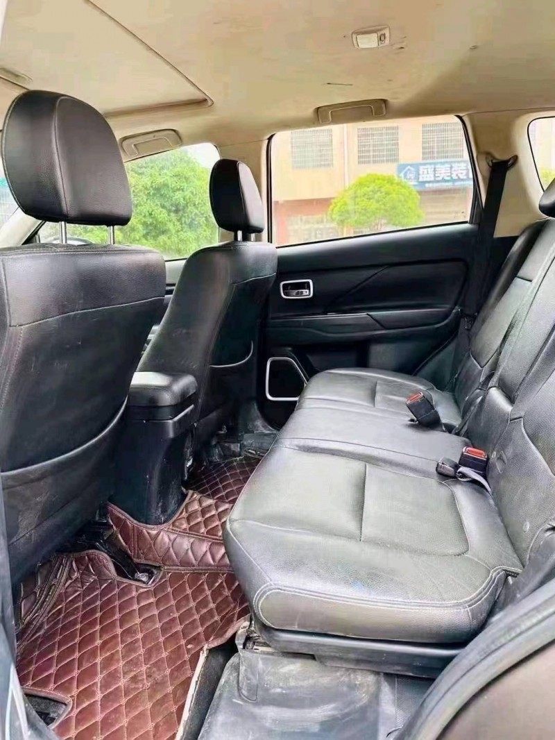 衡阳18年三菱欧蓝德4