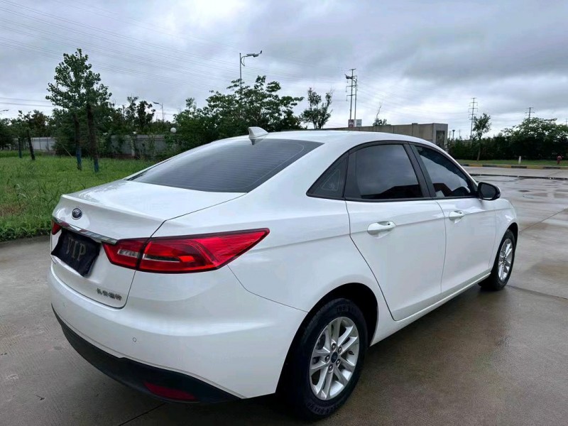 盐城20年福特福睿斯7