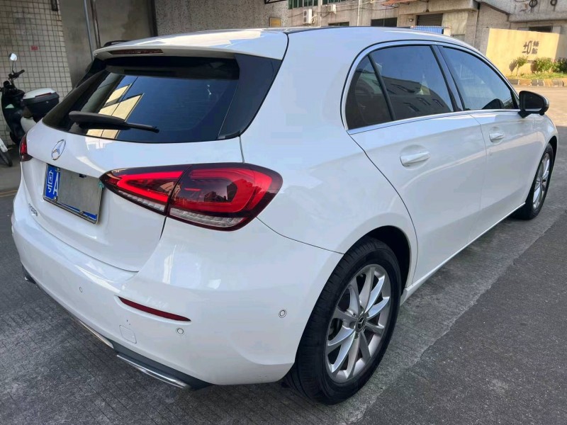 中山21年奔驰A5