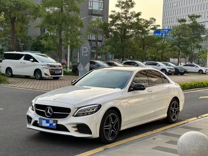 济宁21年奔驰C2