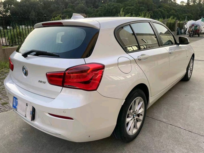 江门16年宝马1系8