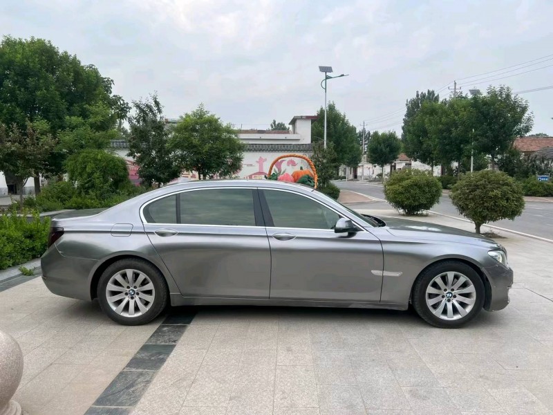 济南14年宝马7系7