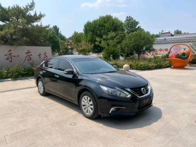 济南18年日产天籁3