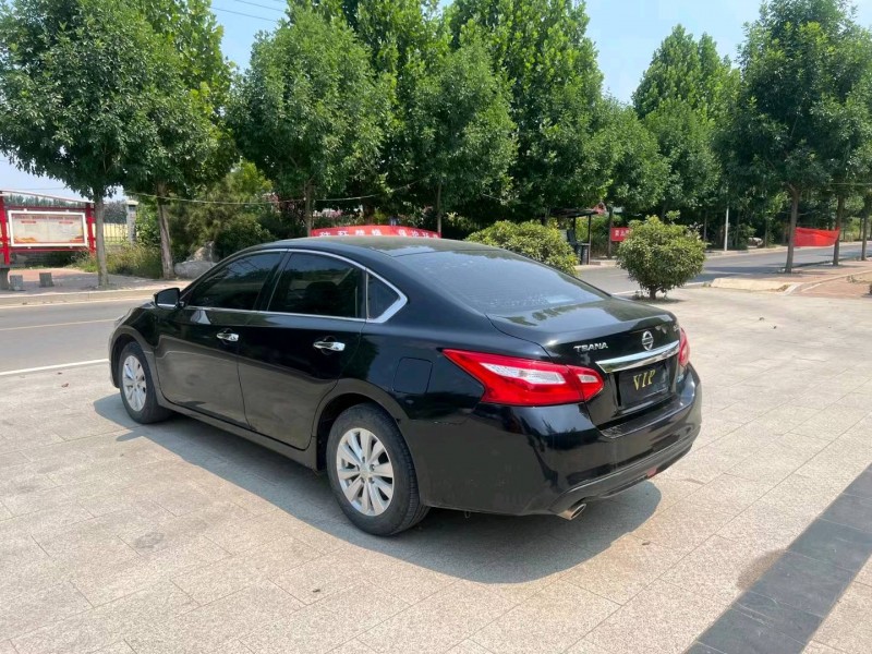 济南18年日产天籁8