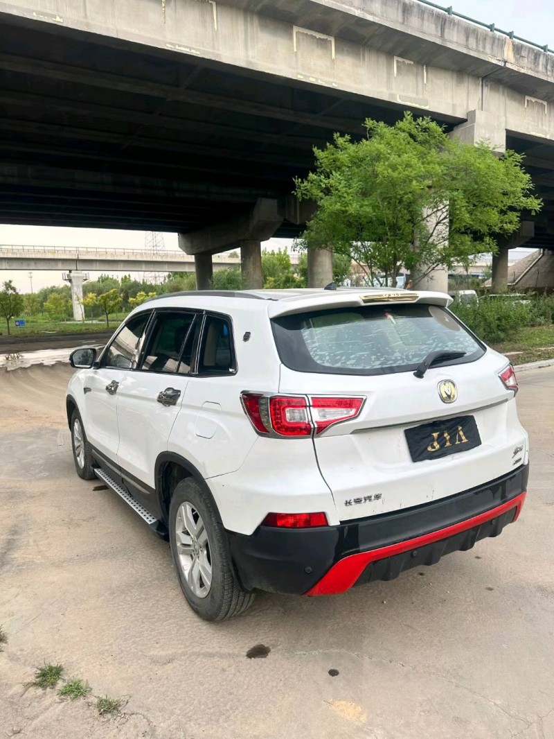 青岛16年长安汽车CS757