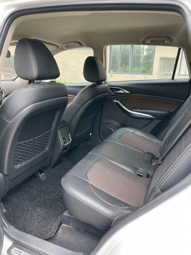 江门17年比亚迪宋5