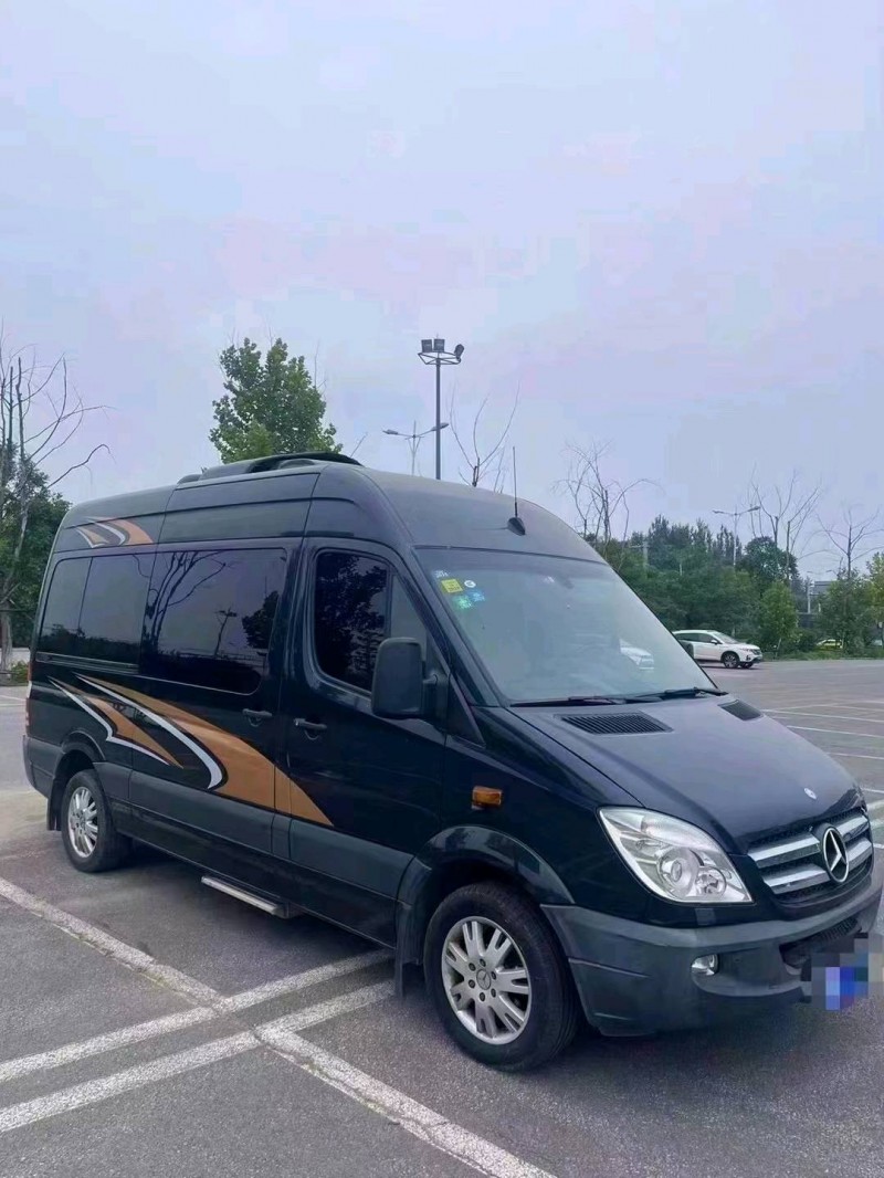 邯郸13年奔驰斯宾特2