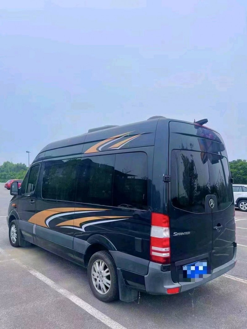 邯郸13年奔驰斯宾特5