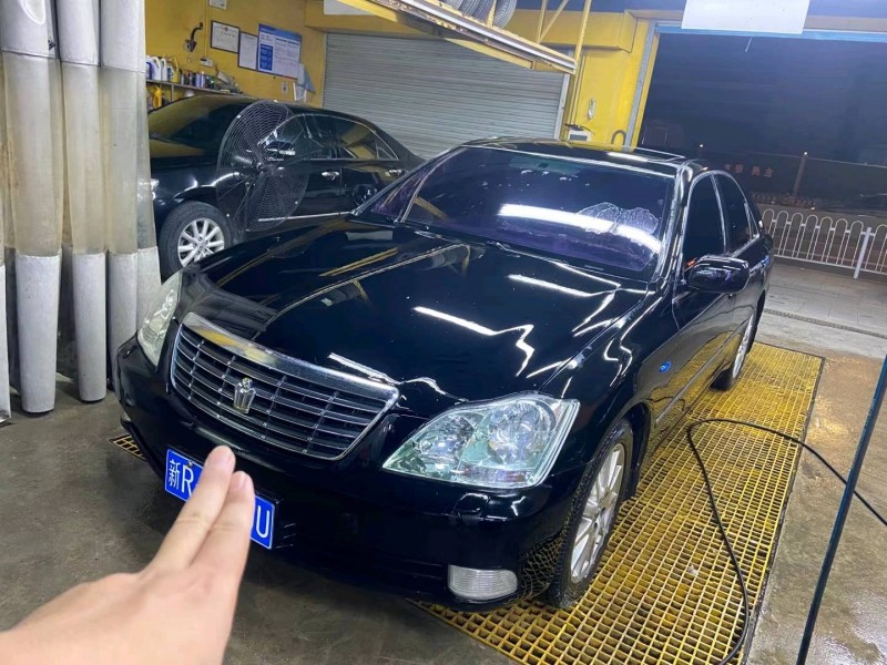 广州07年丰田皇冠2